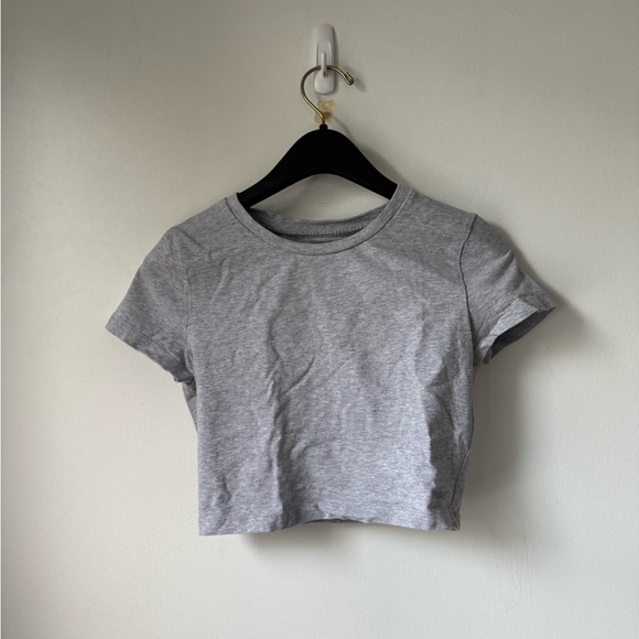 TNA Light Gray Women's Crop Top - Picture 1 of 4